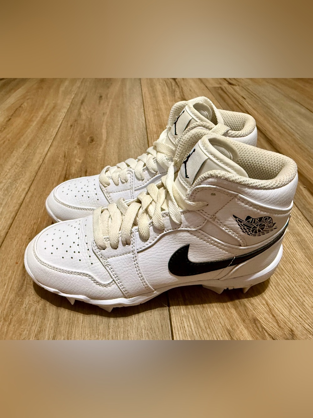 Nike Air Jordan 1 Mid Multi Sport Cleats PS Kids Size 2Y White Black HF6883-100